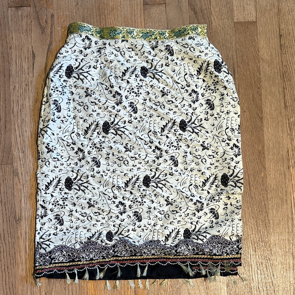 Floral Patterned Skirt with Tassel Hem. Size 8